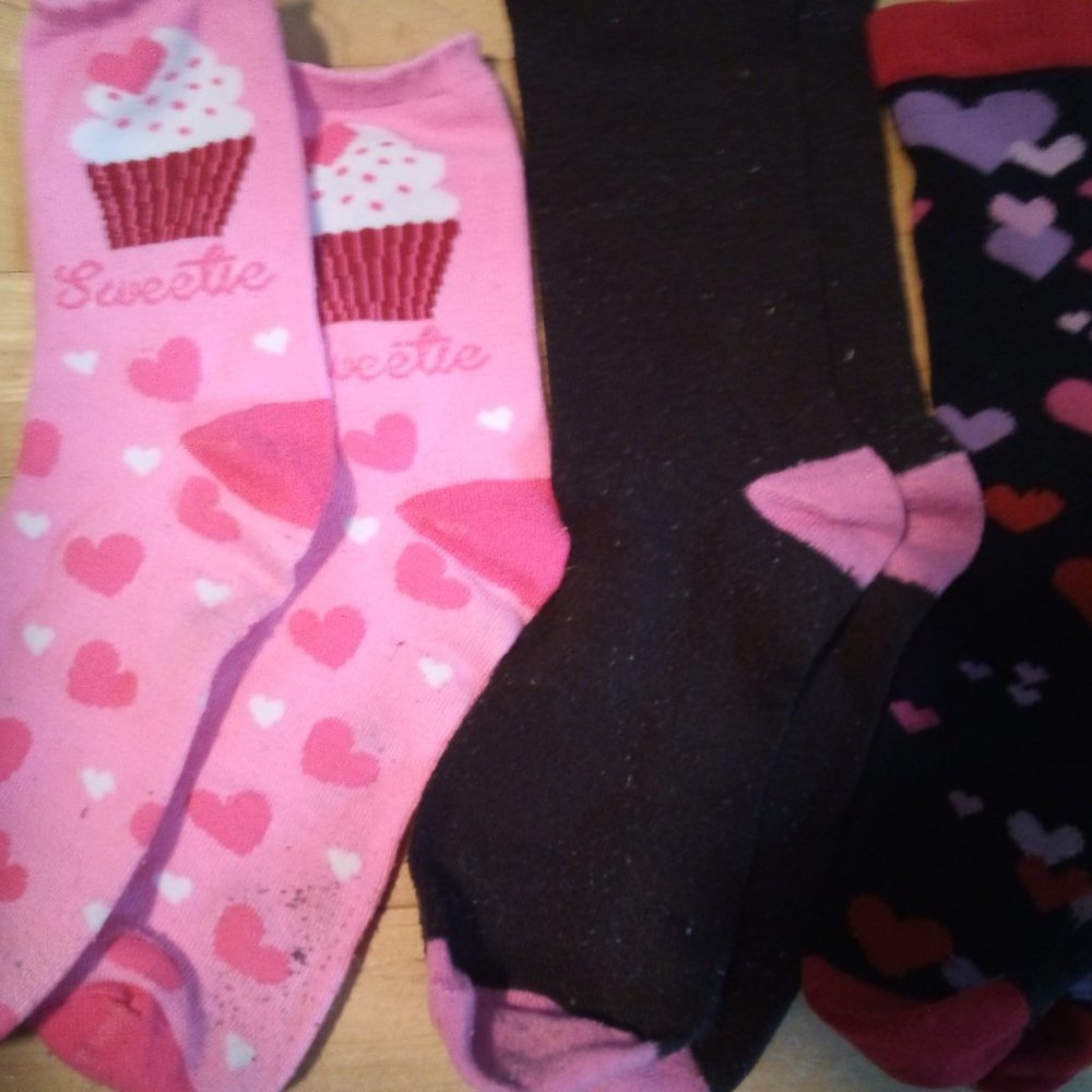3 Pair Girl's Valentine's Day Socks Pink Red Heart Cupcake